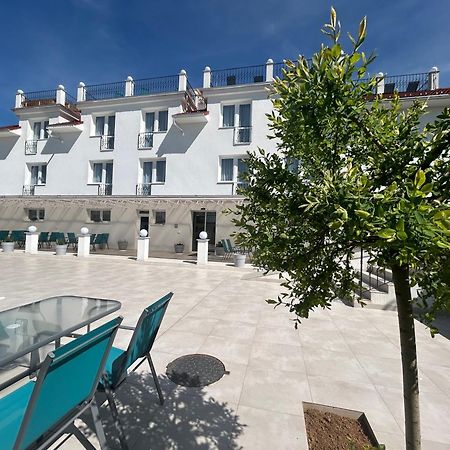 Danelis Hotel Edelény Екстериор снимка