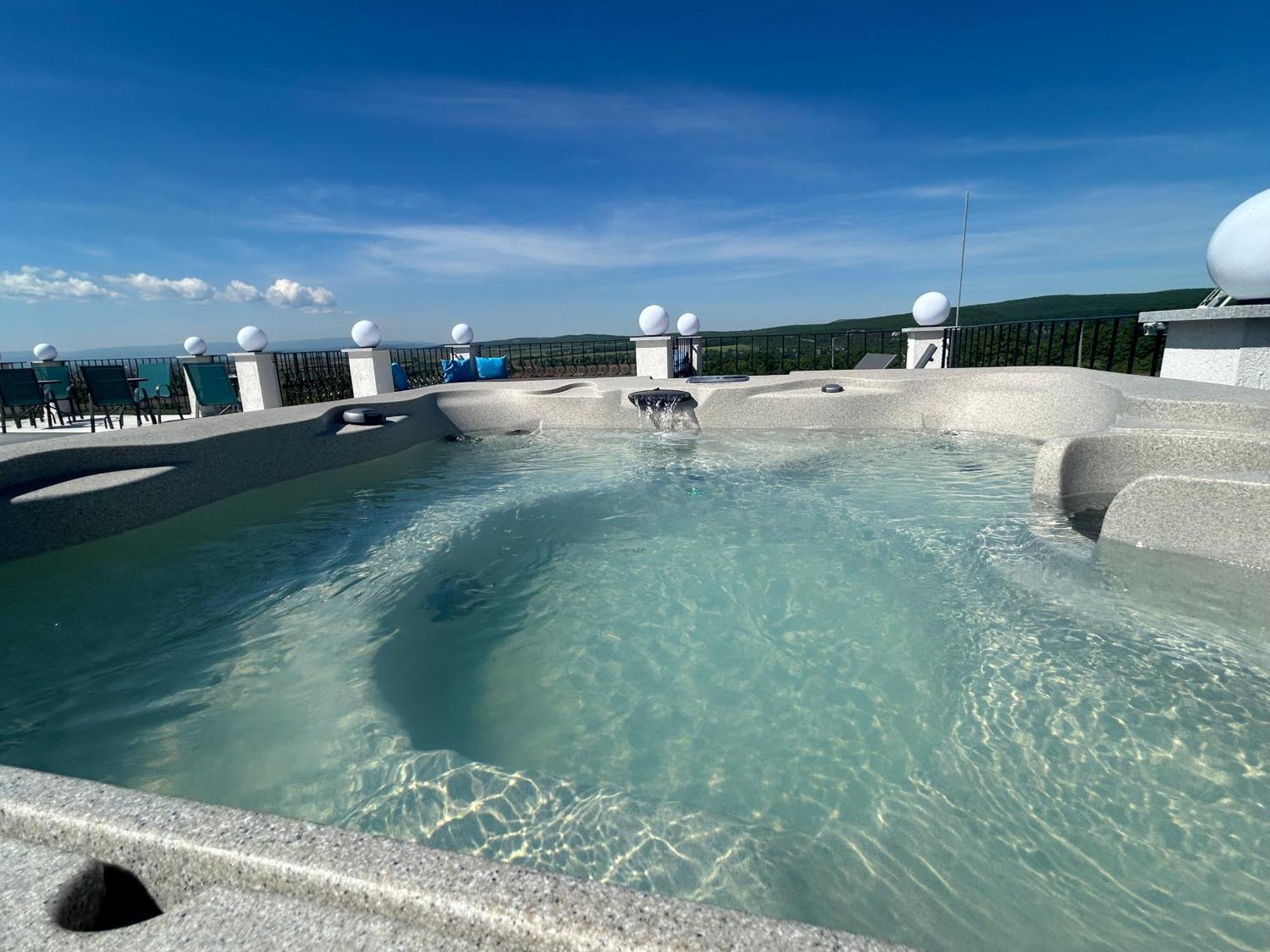 Danelis Hotel Edelény Екстериор снимка